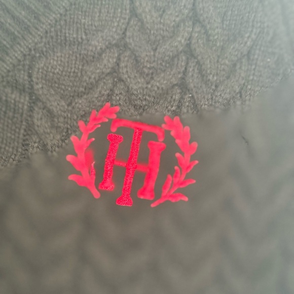 Tommy Hilfiger Women’s V-Neck Sweater - Picture 4 of 5